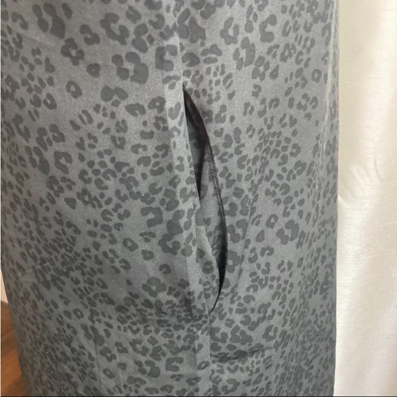 Denver Hayes Casual Moo Moo Style Dress with Pockets Size M Grey and Black. - Picture 8 of 8